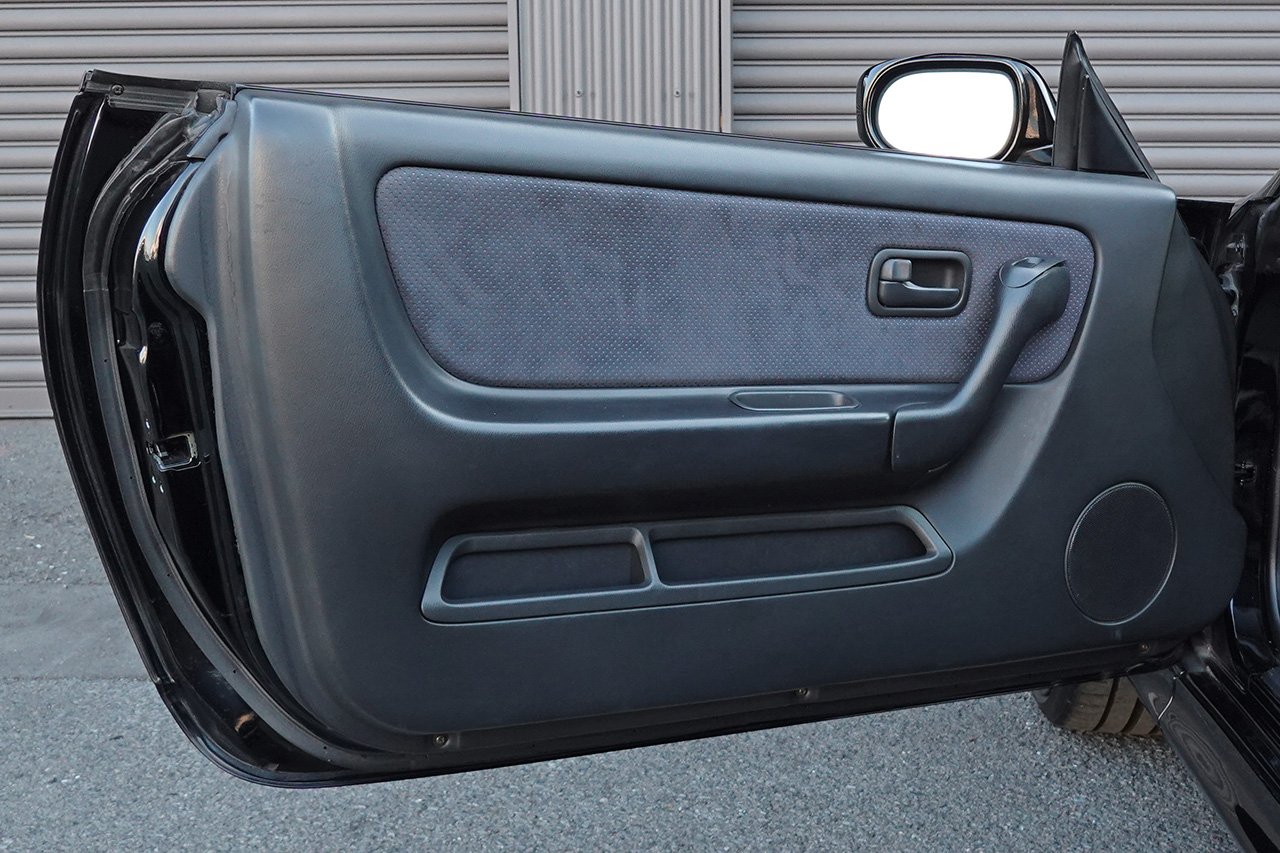 
1995 Nissan Skyline R33 GT-R full									