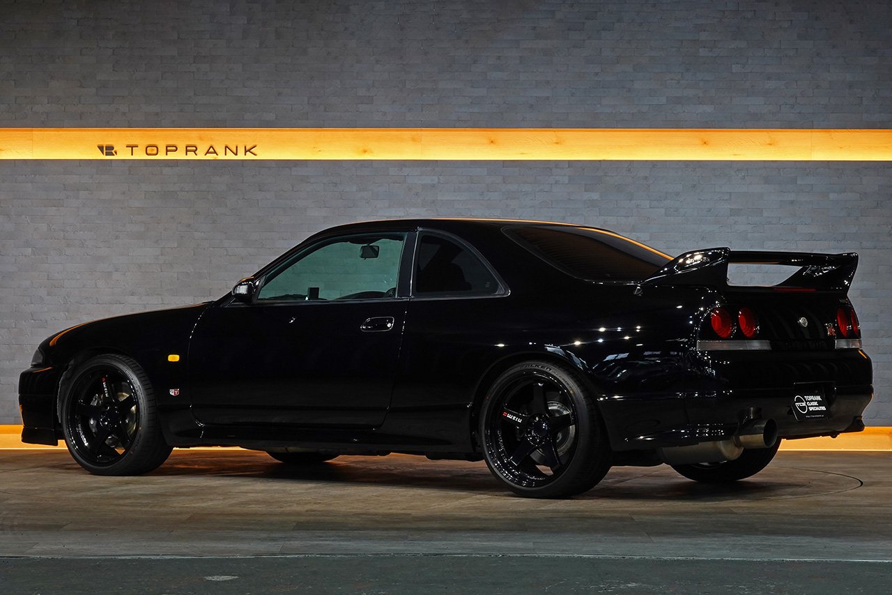 
1995 Nissan Skyline R33 GT-R full									