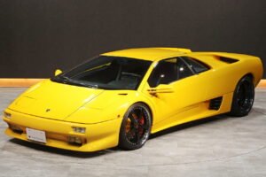 1995 Lamborghini Diablo VT – 5.7L V12 – 5-Speed Gated Manual – AWD – Superfly Yellow – 50,000 km – Japan