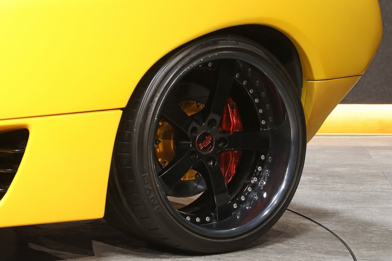 
1995 Lamborghini Diablo VT – 5.7L V12 – 5-Speed Gated Manual – AWD – Superfly Yellow – 50,000 km – Japan full									