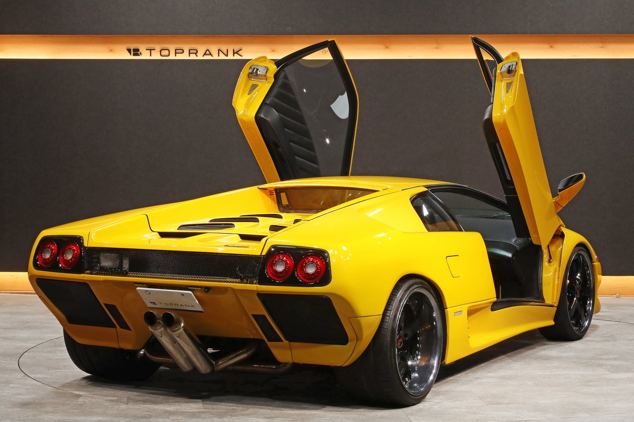
1995 Lamborghini Diablo VT – 5.7L V12 – 5-Speed Gated Manual – AWD – Superfly Yellow – 50,000 km – Japan full									