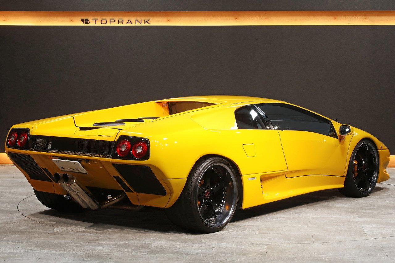 
1995 Lamborghini Diablo VT – 5.7L V12 – 5-Speed Gated Manual – AWD – Superfly Yellow – 50,000 km – Japan full									
