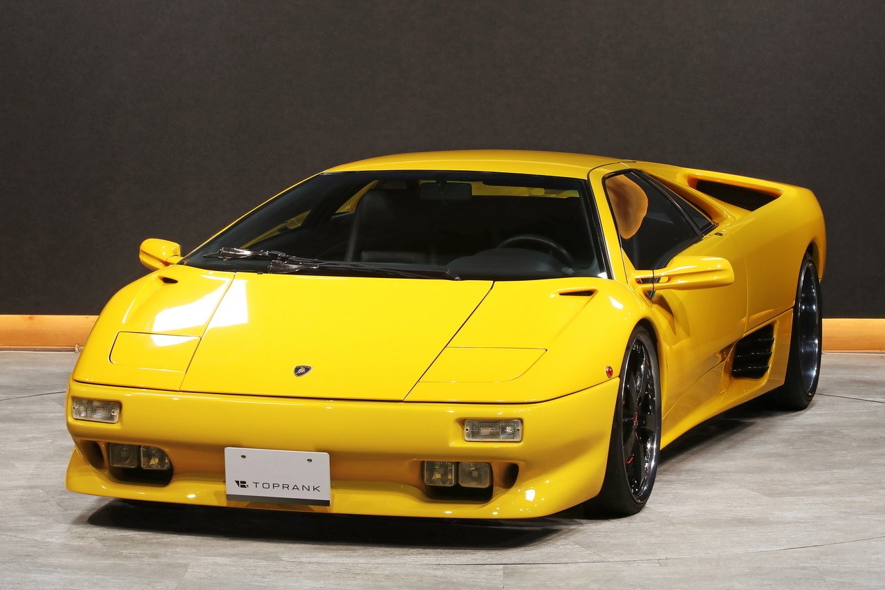
1995 Lamborghini Diablo VT – 5.7L V12 – 5-Speed Gated Manual – AWD – Superfly Yellow – 50,000 km – Japan full									