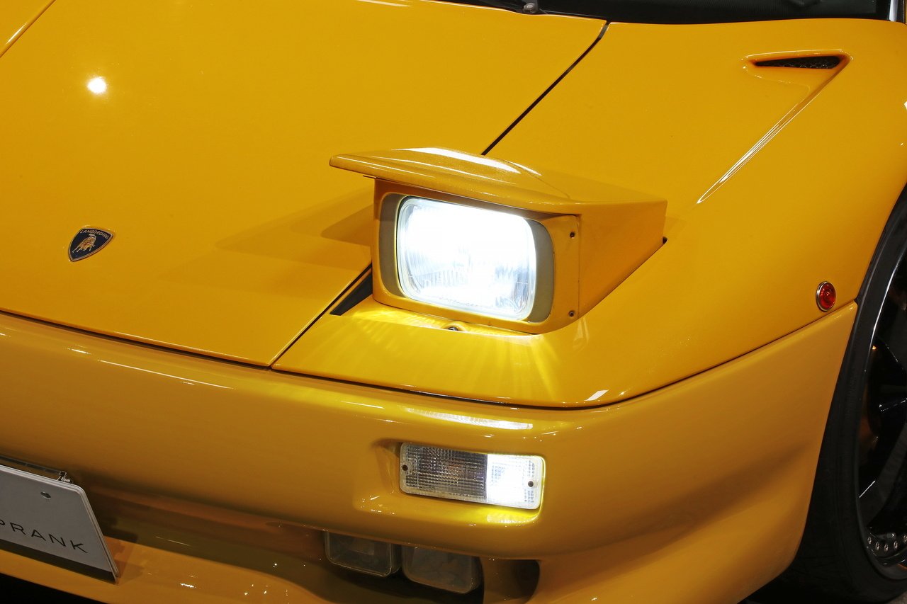 
1995 Lamborghini Diablo VT – 5.7L V12 – 5-Speed Gated Manual – AWD – Superfly Yellow – 50,000 km – Japan full									