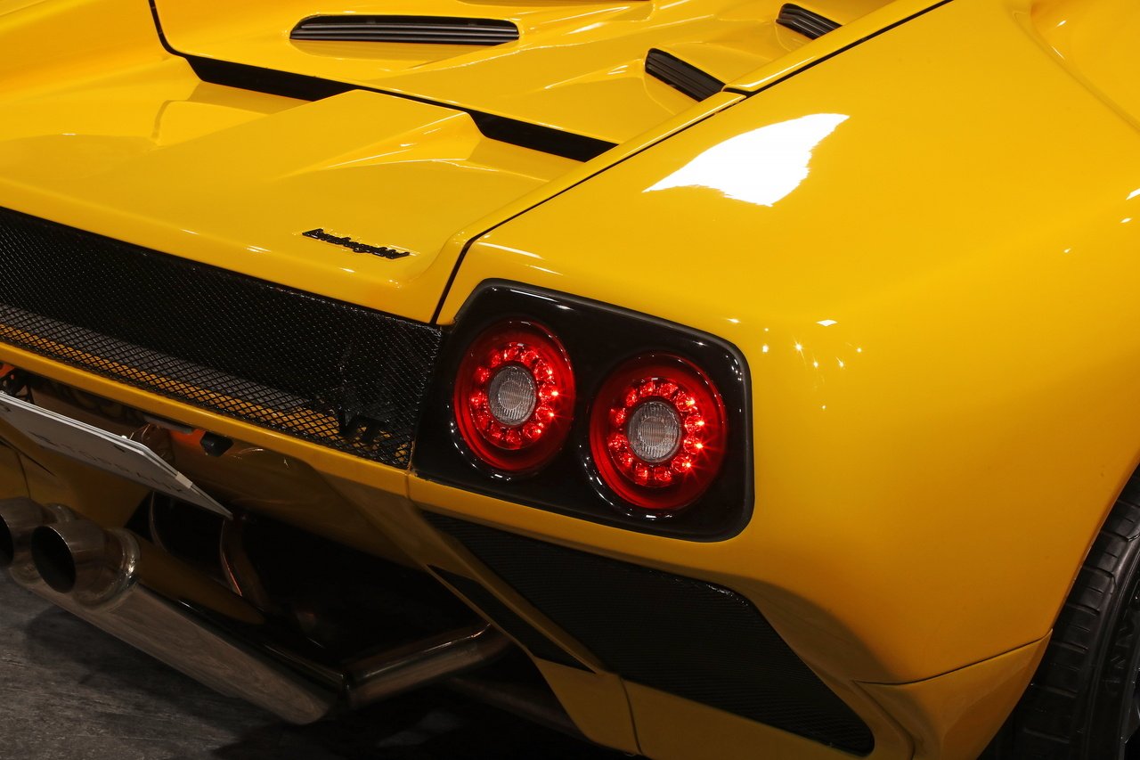 
1995 Lamborghini Diablo VT – 5.7L V12 – 5-Speed Gated Manual – AWD – Superfly Yellow – 50,000 km – Japan full									