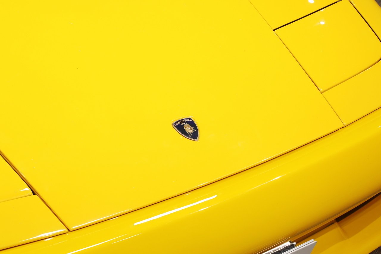 
1995 Lamborghini Diablo VT – 5.7L V12 – 5-Speed Gated Manual – AWD – Superfly Yellow – 50,000 km – Japan full									