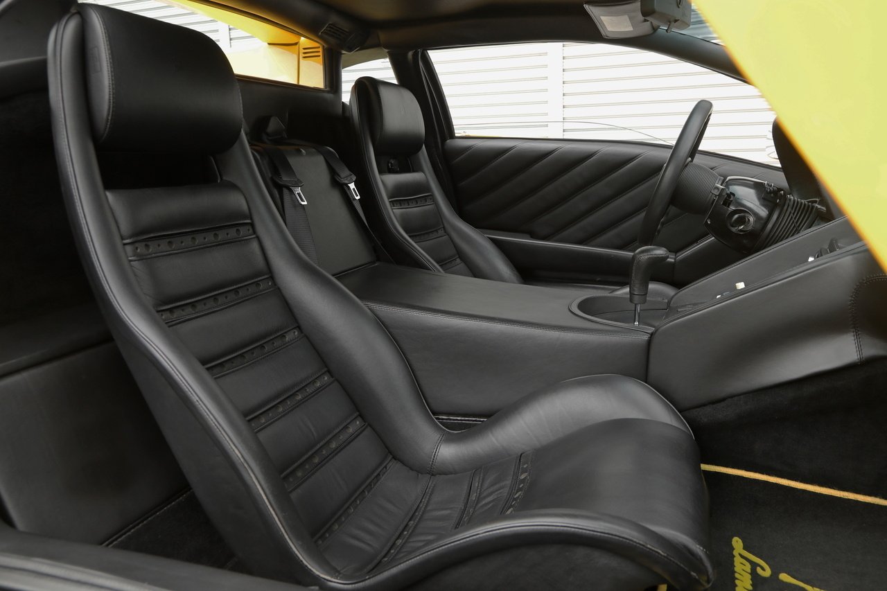 
1995 Lamborghini Diablo VT – 5.7L V12 – 5-Speed Gated Manual – AWD – Superfly Yellow – 50,000 km – Japan full									