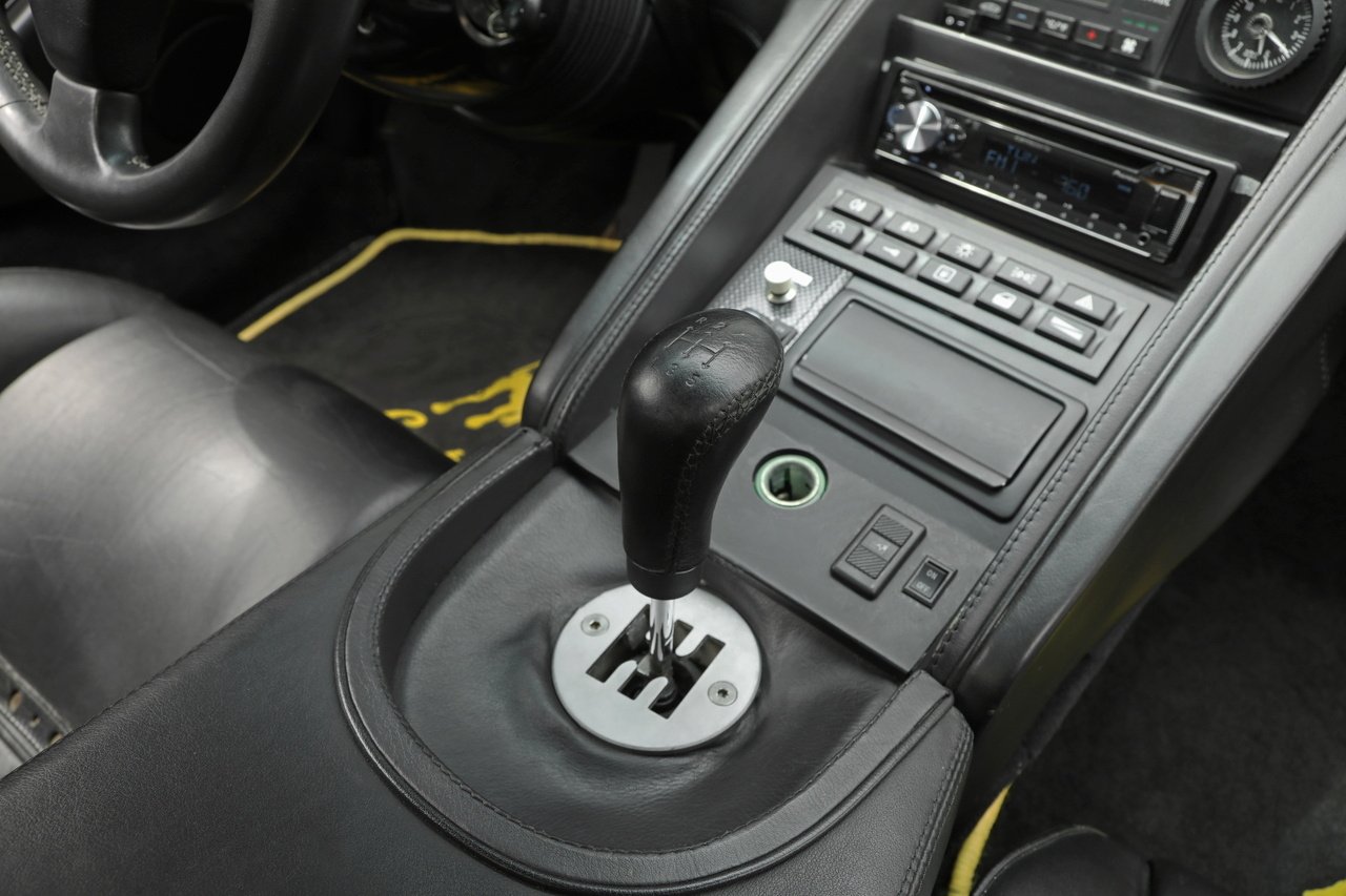 
1995 Lamborghini Diablo VT – 5.7L V12 – 5-Speed Gated Manual – AWD – Superfly Yellow – 50,000 km – Japan full									