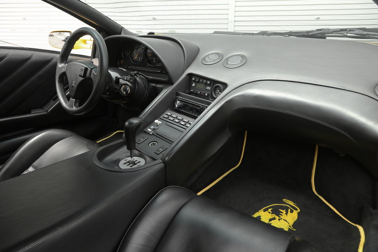 
1995 Lamborghini Diablo VT – 5.7L V12 – 5-Speed Gated Manual – AWD – Superfly Yellow – 50,000 km – Japan full									