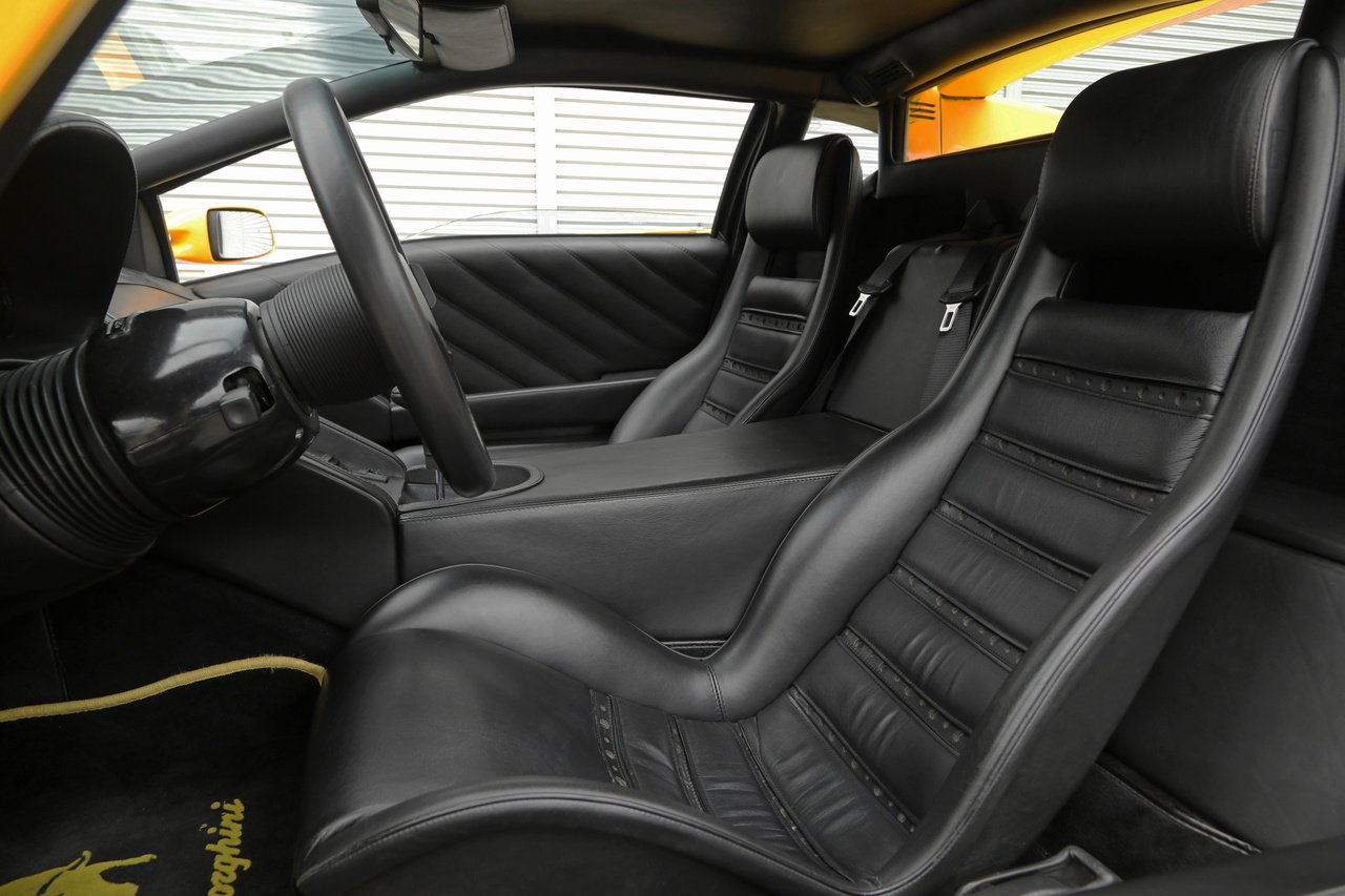 
1995 Lamborghini Diablo VT – 5.7L V12 – 5-Speed Gated Manual – AWD – Superfly Yellow – 50,000 km – Japan full									
