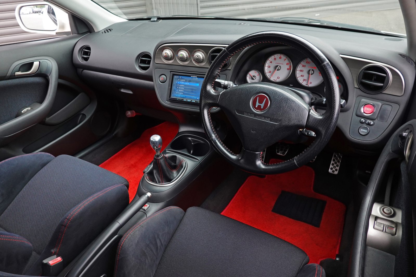 
2005 Honda Integra Type-R DC5 full									