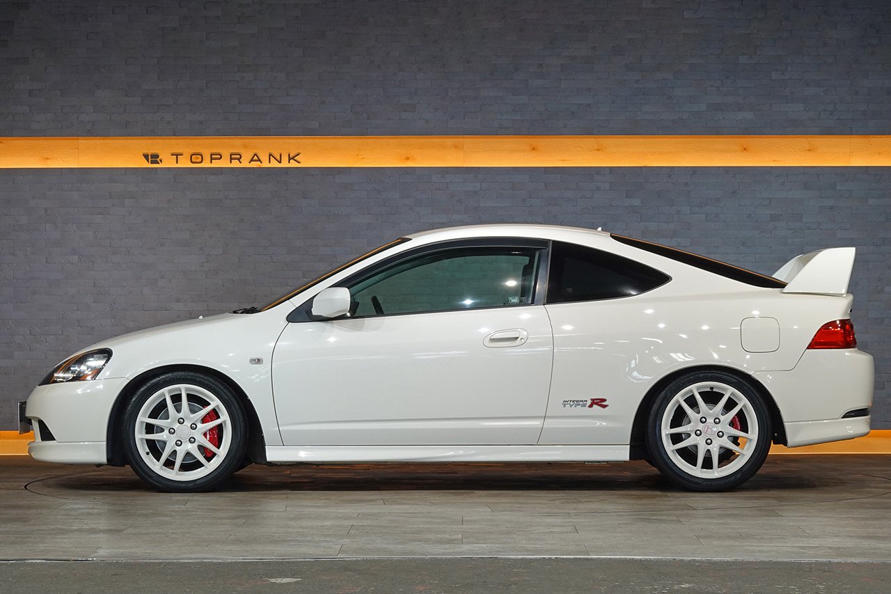 
2005 Honda Integra Type-R DC5 full									