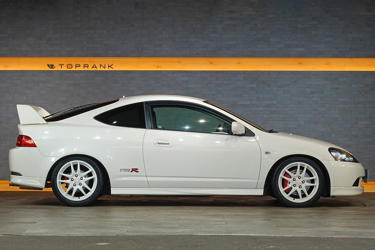 
2005 Honda Integra Type-R DC5 full									