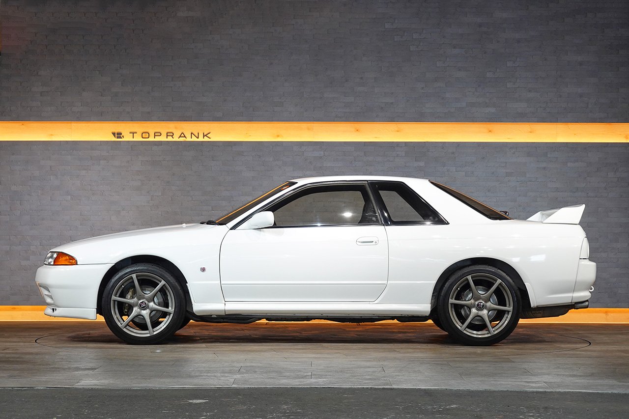 
1994 NISSAN SKYLINE GT-R R32 full									