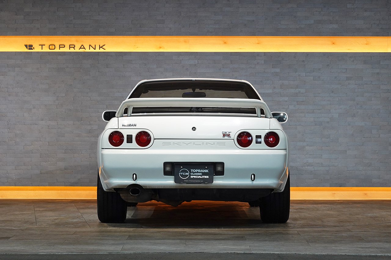 
1994 NISSAN SKYLINE GT-R R32 full									