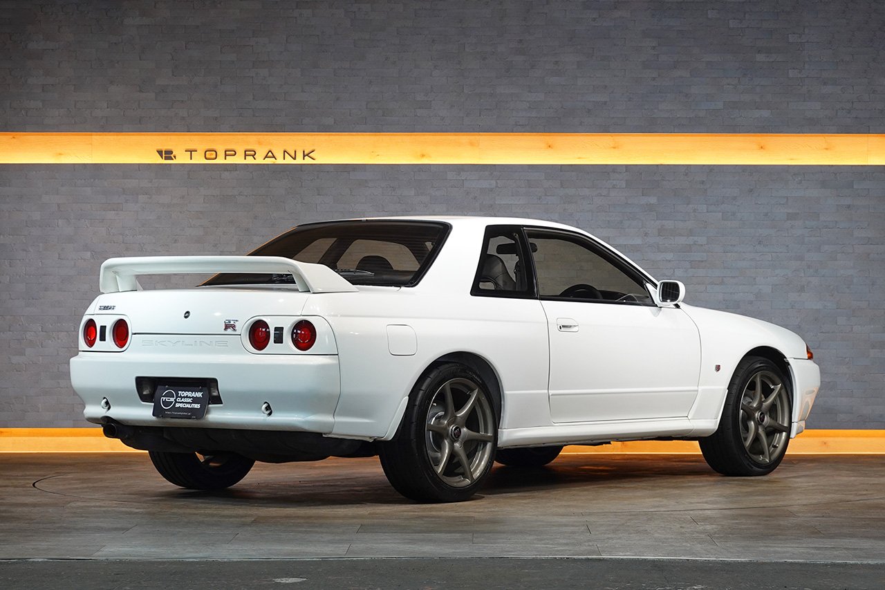 
1994 NISSAN SKYLINE GT-R R32 full									