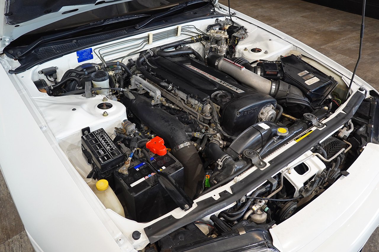 
1994 NISSAN SKYLINE GT-R R32 full									