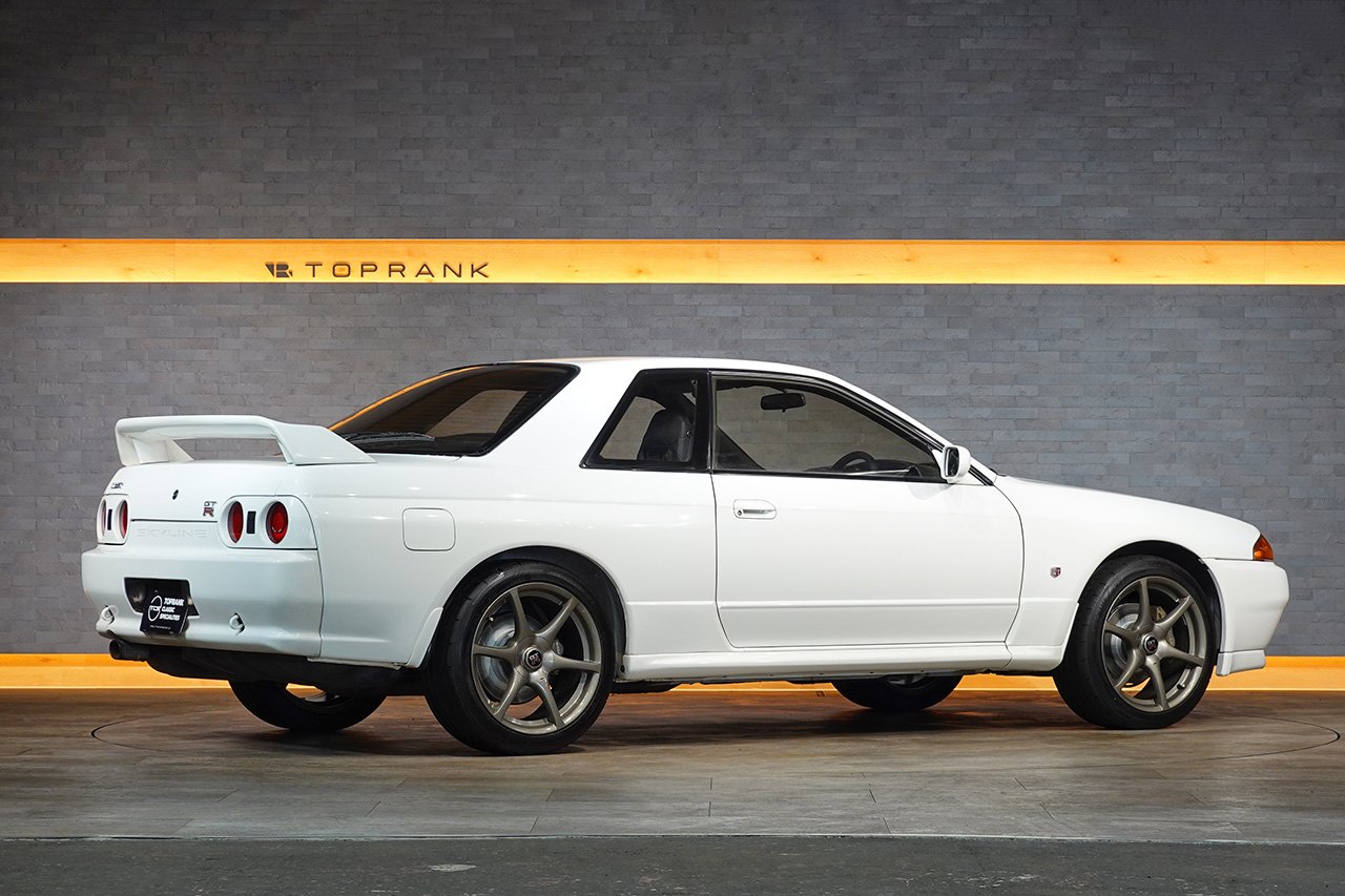
1994 NISSAN SKYLINE GT-R R32 full									