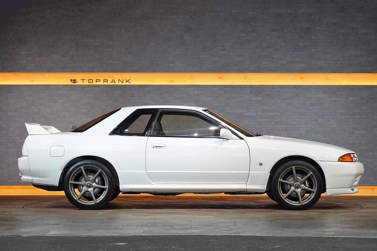 
1994 NISSAN SKYLINE GT-R R32 full									