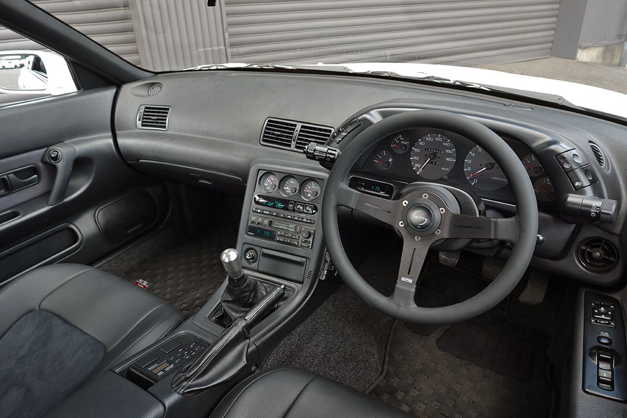 
1994 NISSAN SKYLINE GT-R R32 full									