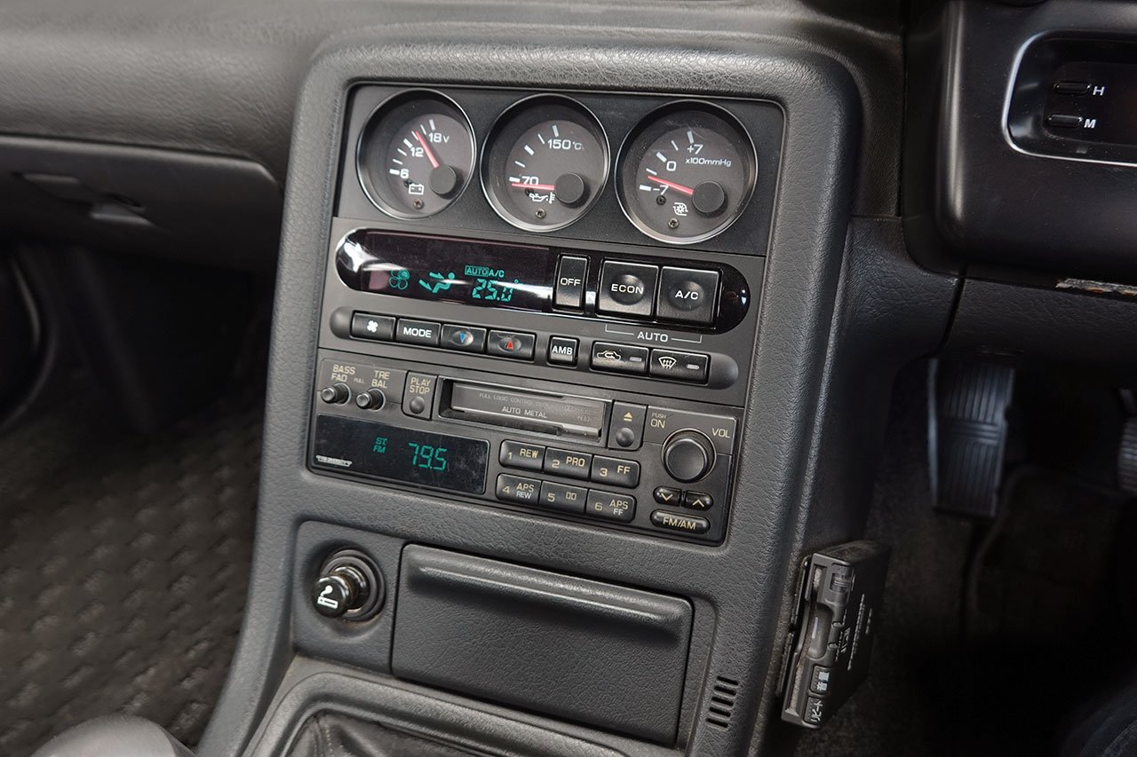 
1994 NISSAN SKYLINE GT-R R32 full									