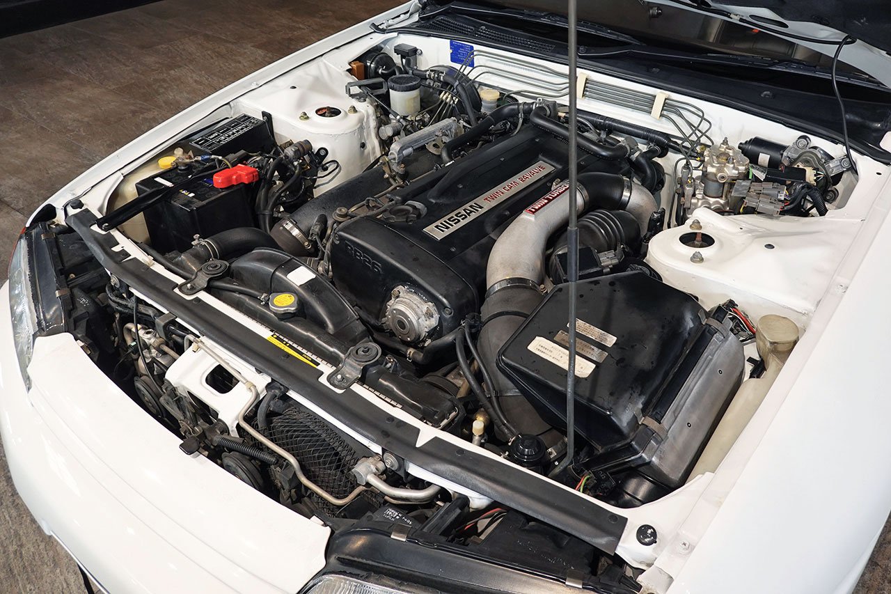 
1994 NISSAN SKYLINE GT-R R32 full									