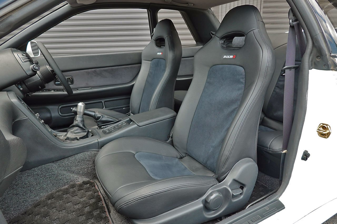 
1994 NISSAN SKYLINE GT-R R32 full									