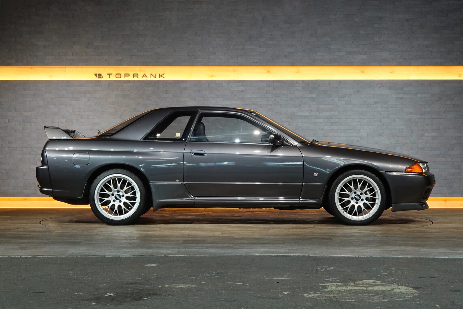 
1990 Nissan Skyline GT-R R32 full									