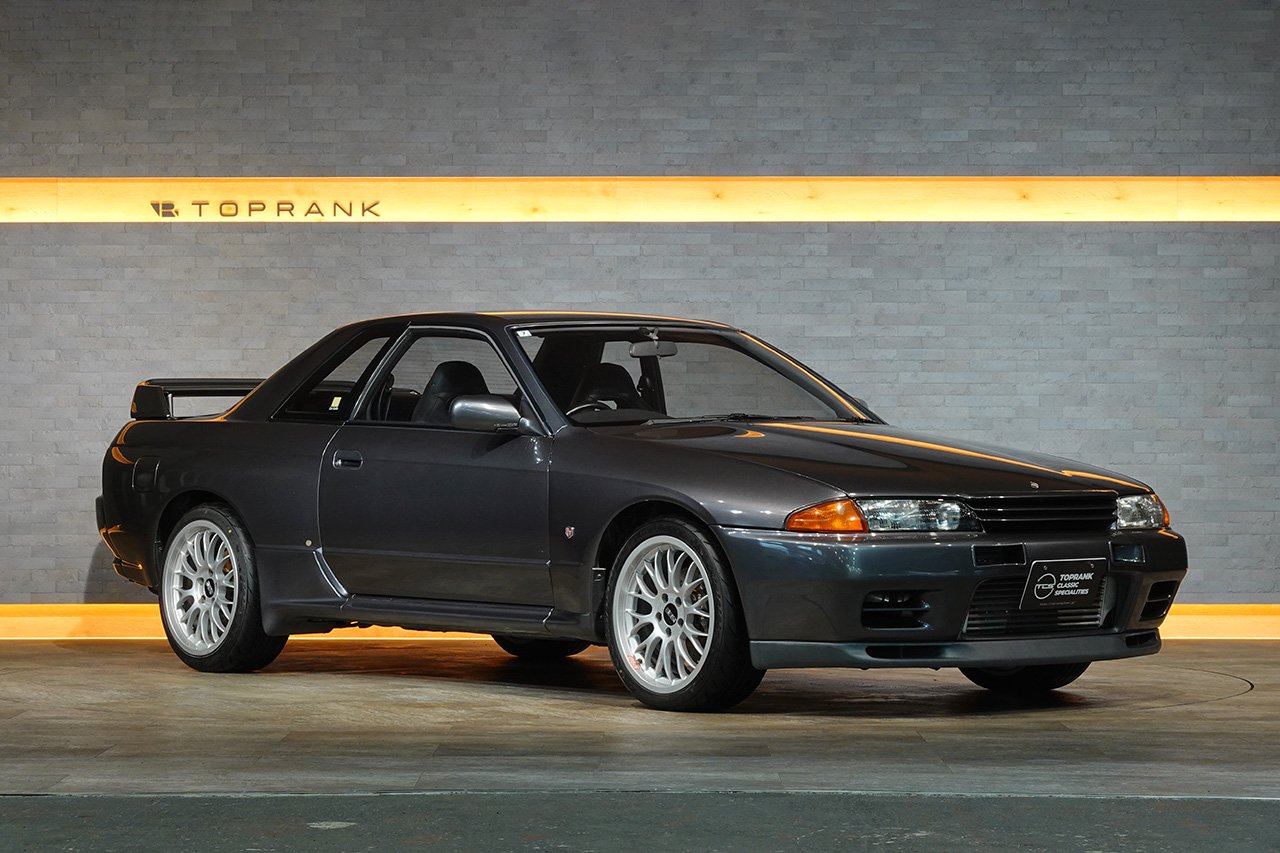 
1990 Nissan Skyline GT-R R32 full									