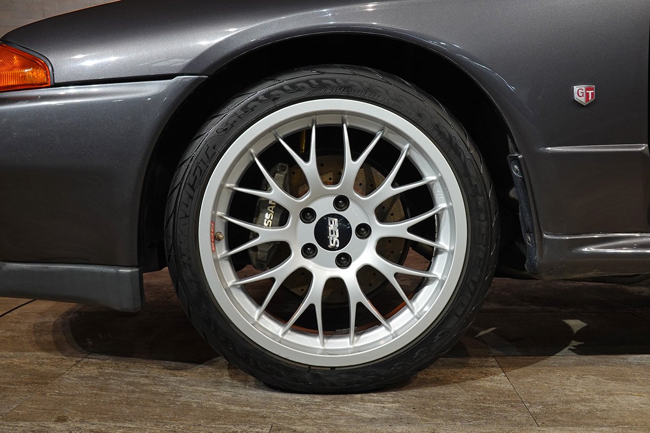 
1990 Nissan Skyline GT-R R32 full									
