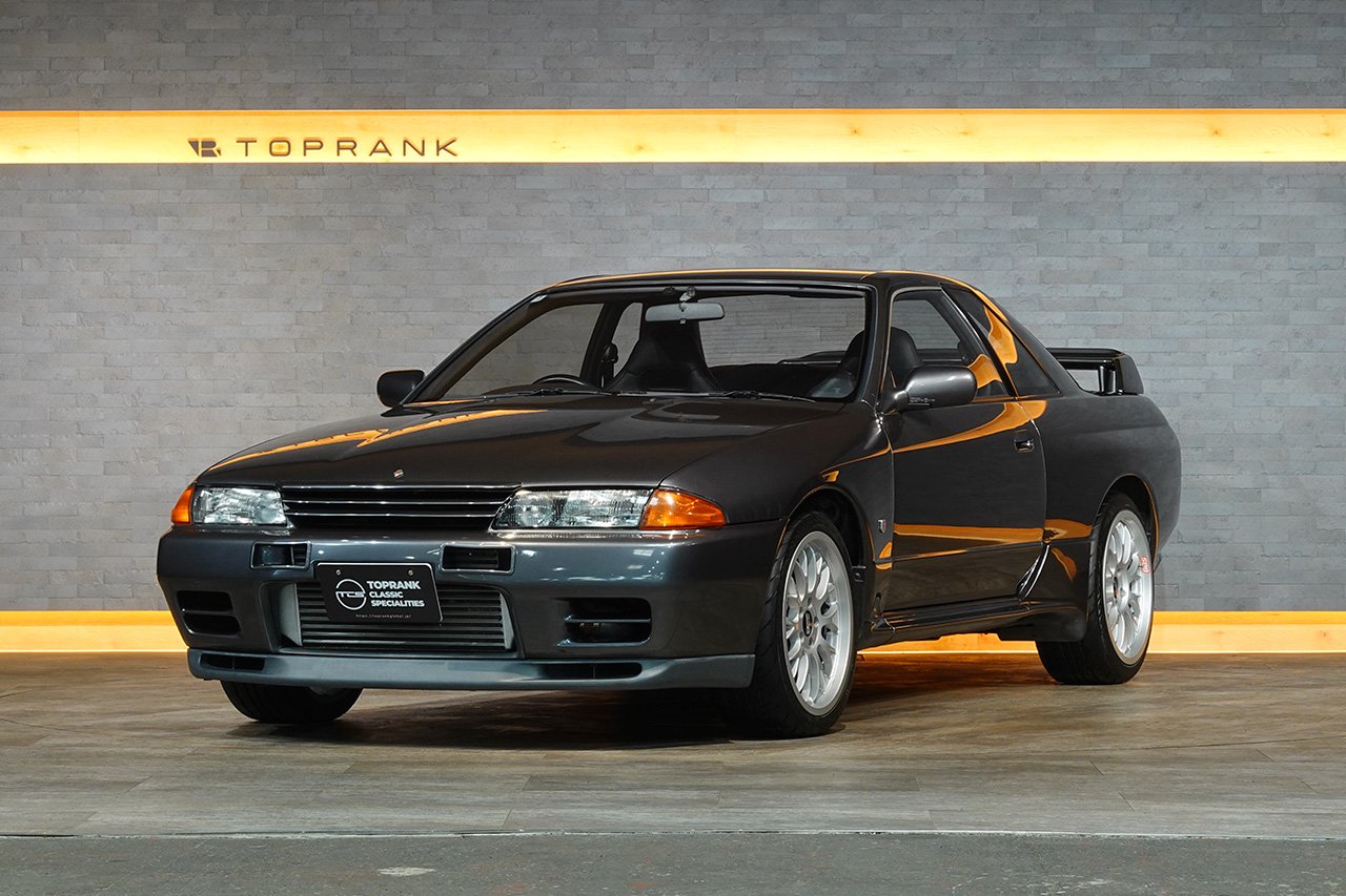 
1990 Nissan Skyline GT-R R32 full									