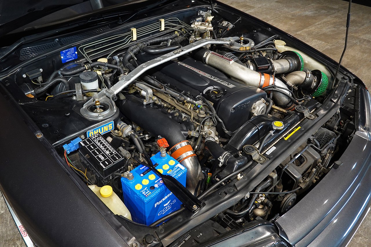 
1990 Nissan Skyline GT-R R32 full									