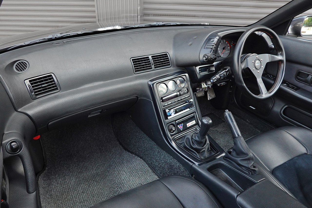 
1990 Nissan Skyline GT-R R32 full									