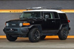 2010 Toyota FJ Cruiser – 1GR-FE 4.0L V6 – 5-Speed Automatic – 4WD – Black / White Roof – 123,274 km – Arriving Colmar